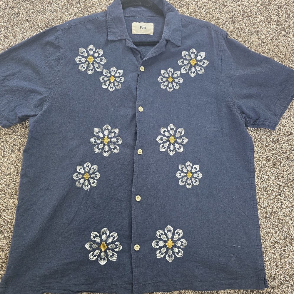 Folk Navy Short-Sleeve Button-Down Shirt with White & Yellow Floral Embroidery